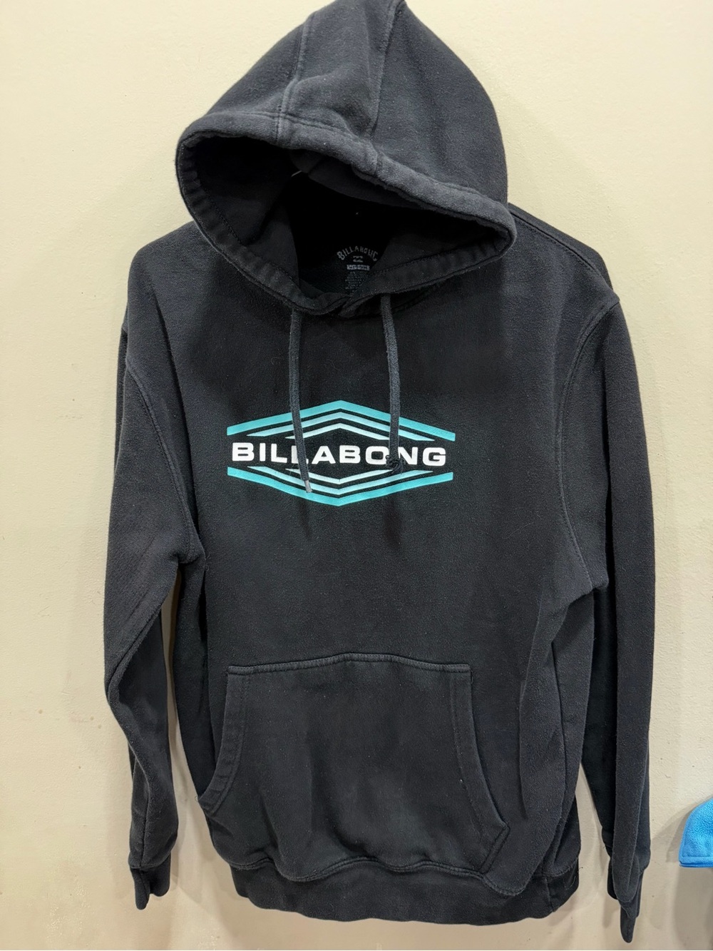 Billabong Pullover Hoodie in Black